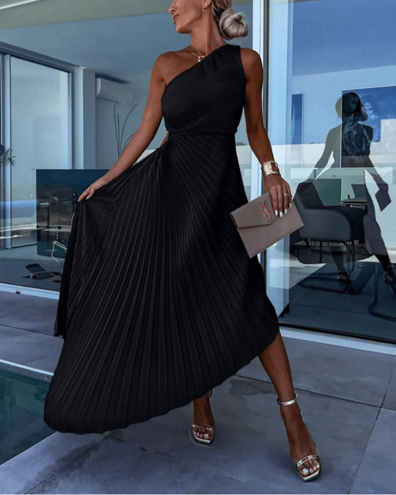 Chic Women's Maxi Dress | One-Shoulder Pleated Design for Formal Events 4