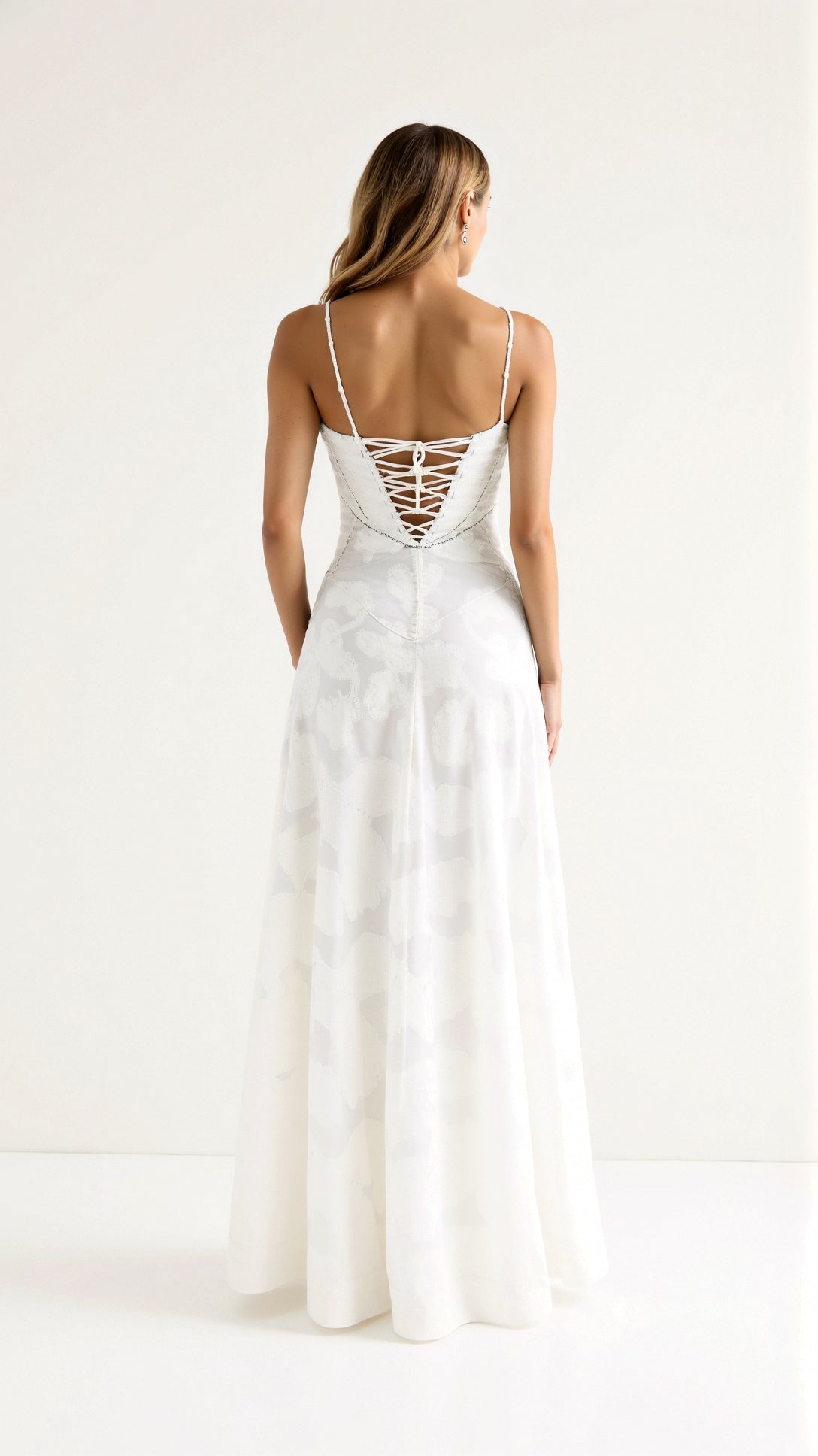 Elegant Women's Maxi Dress | Slip Silhouette for Special Occasions 1
