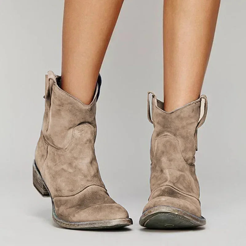Modern Women's Cowboy Boots | Vintage-Inspired Style 1