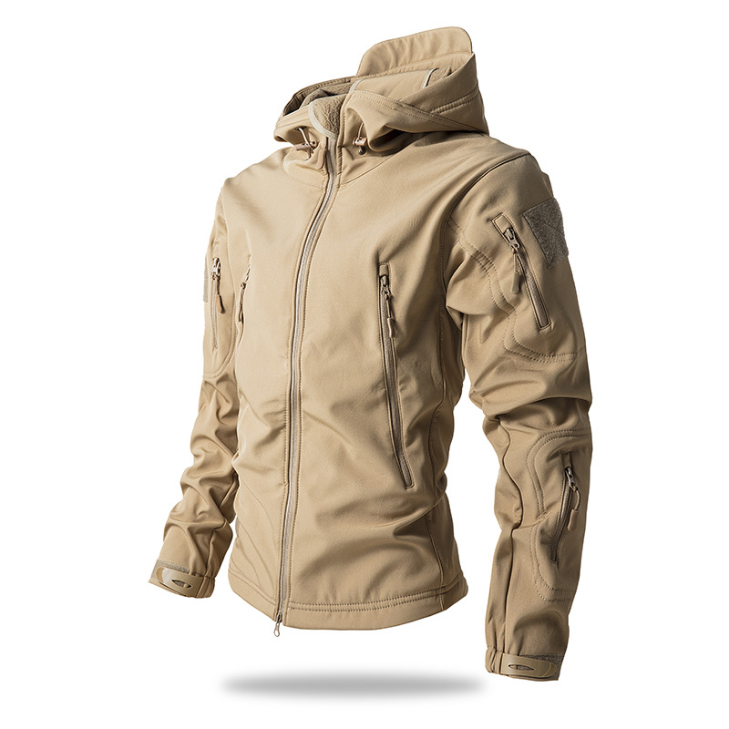 Men's Softshell Jacket - Breathable and Waterproof Outerwear for Comfort and Protection
